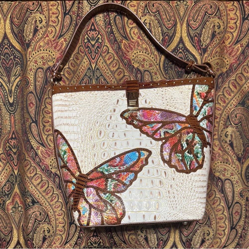 🌸Brahmin Butterfly Embellished Handbag